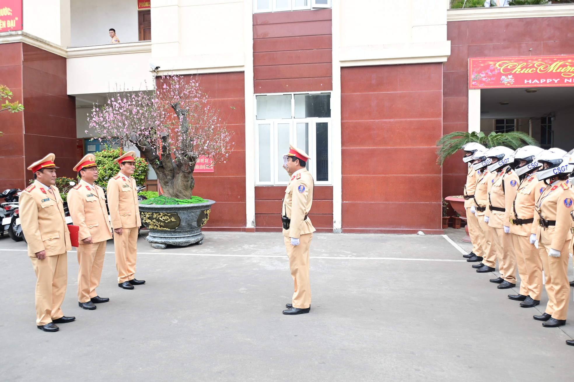Phòng Cảnh sát giao thông: Xây dựng hơn 100 văn bản tham mưu Công an thành phố và các cấp trong đảm bảo TTATGT